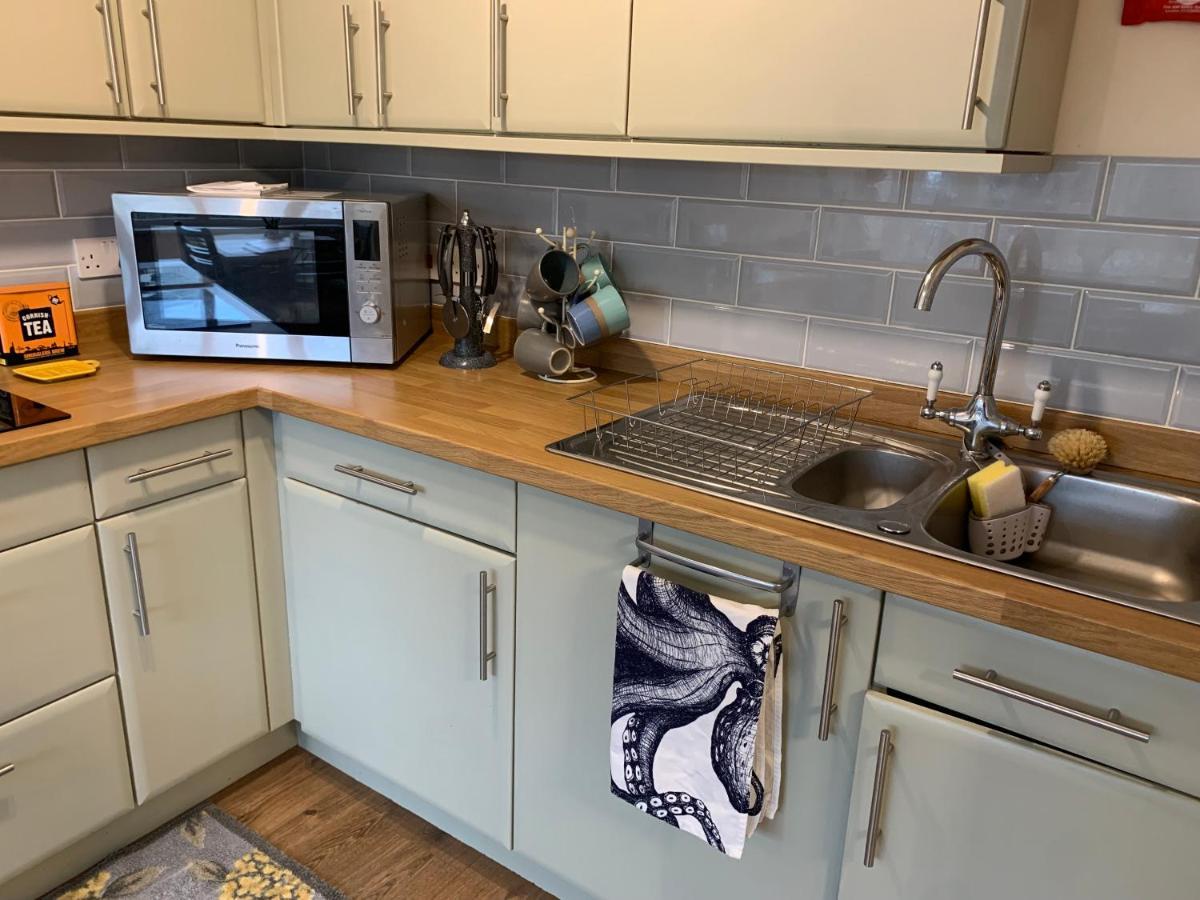 1 Bed-Pet Friendly-Parking-Patio-Close To Coasts North Hill Exterior foto